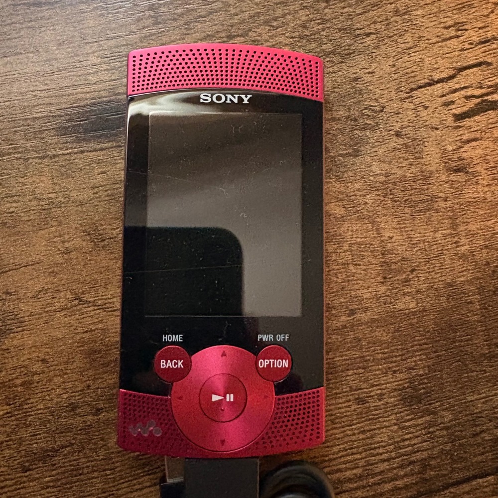 Sony Walkman NWZ-S545 Red 16GB Digital Media MP3 Player S-Series with Speakers